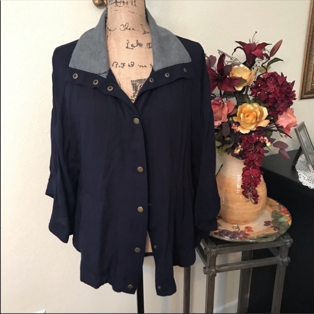 💙Navy Blue Cape/Poncho💙